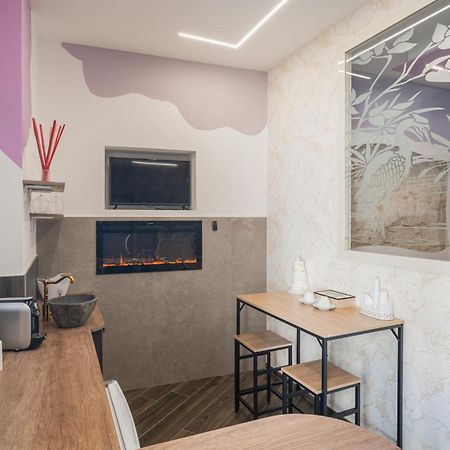 Luxuite Spa Con Piscina E Jacuzzi 阿尔贝罗贝洛 外观 照片